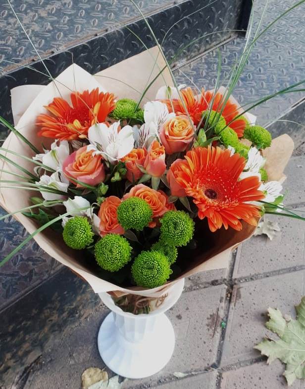 Букет цветов из: Герберы, Хризантемы, Альстромерии и Розы в Гостилицы