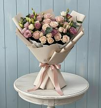 Букет цветов из:  Розы и Лизиантусы #REPLACE_PRED# Гостилицы