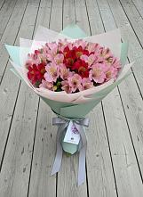 Букет цветов из:  Альстромерии #REPLACE_PRED# Гостилицы