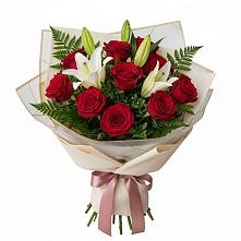 Букет цветов из:  Лилии и Розы в Гостилицы