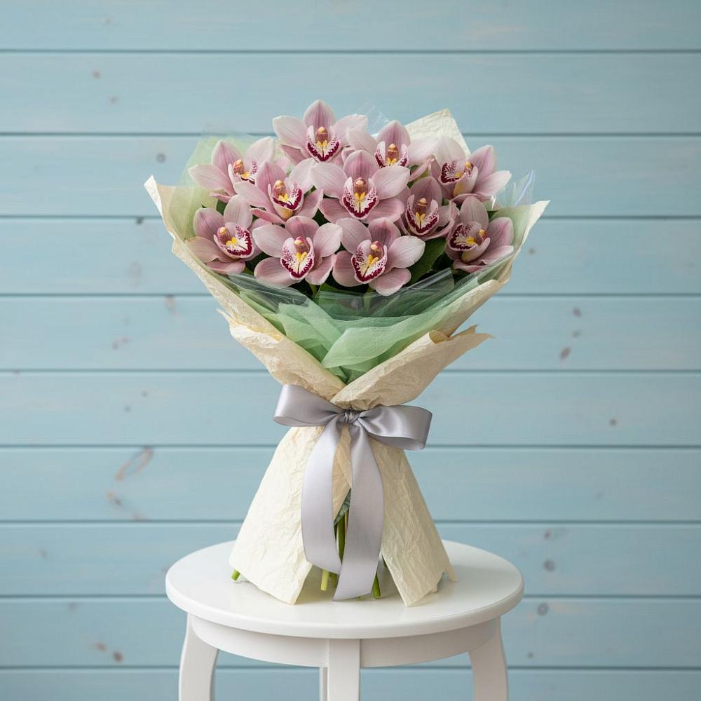 Букет цветов из: Орхидеи и Розы в Гостилицы