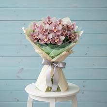 Букет цветов из:  Орхидеи и Розы в Гостилицы
