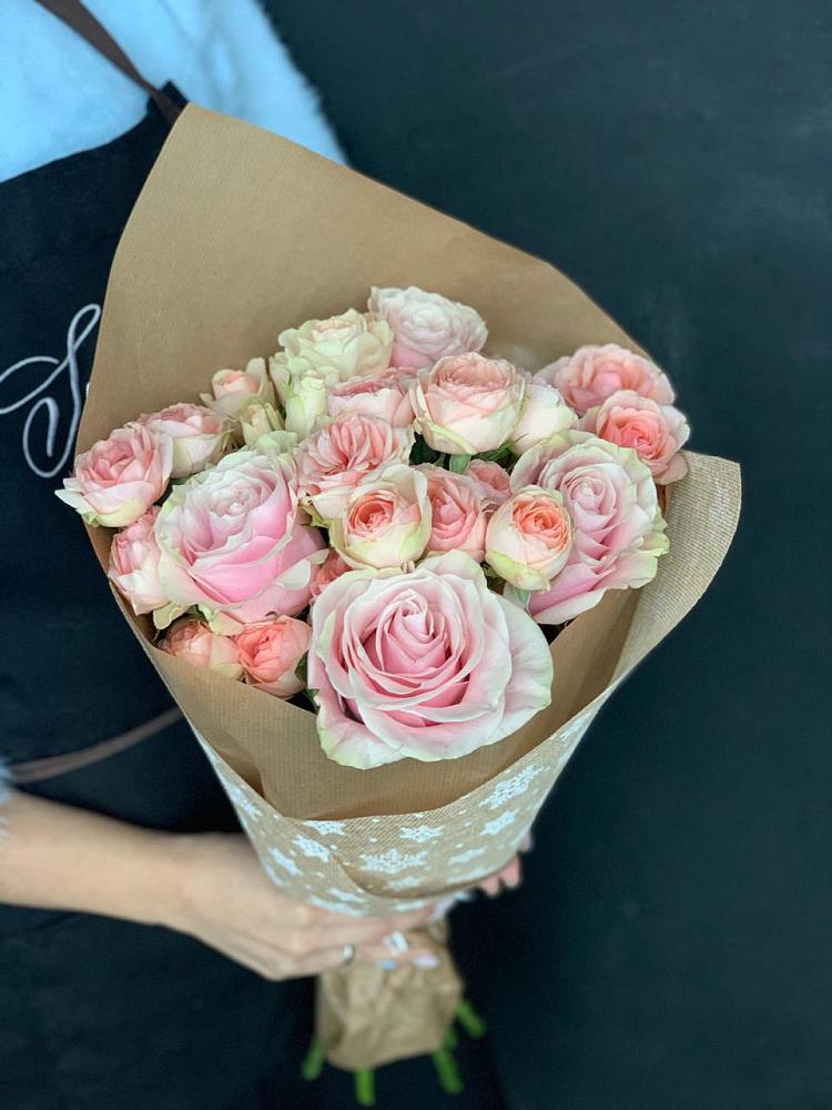 Букет цветов из: Хризантемы и Розы в Гостилицы