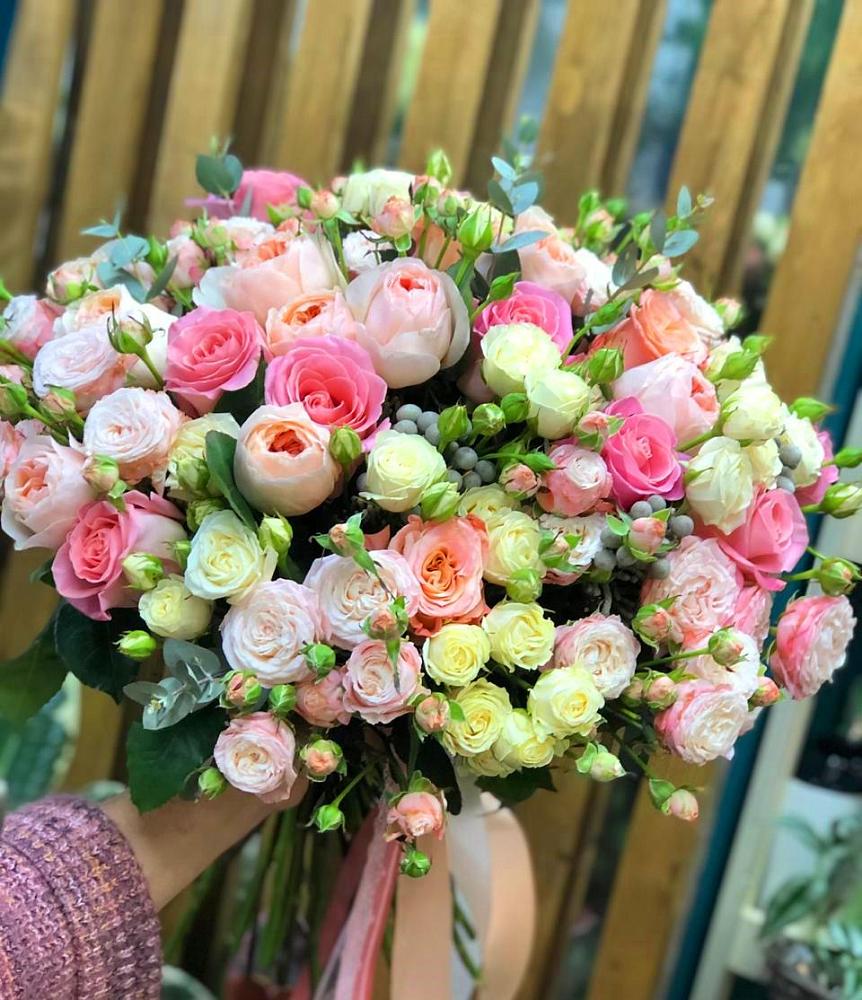 Букет цветов из: Розы в Гостилицы