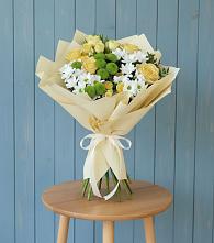 Букет цветов из:  Хризантемы и Розы в Гостилицы