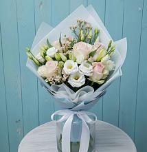 Букет цветов из:  Розы и Лизиантусы #REPLACE_PRED# Гостилицы